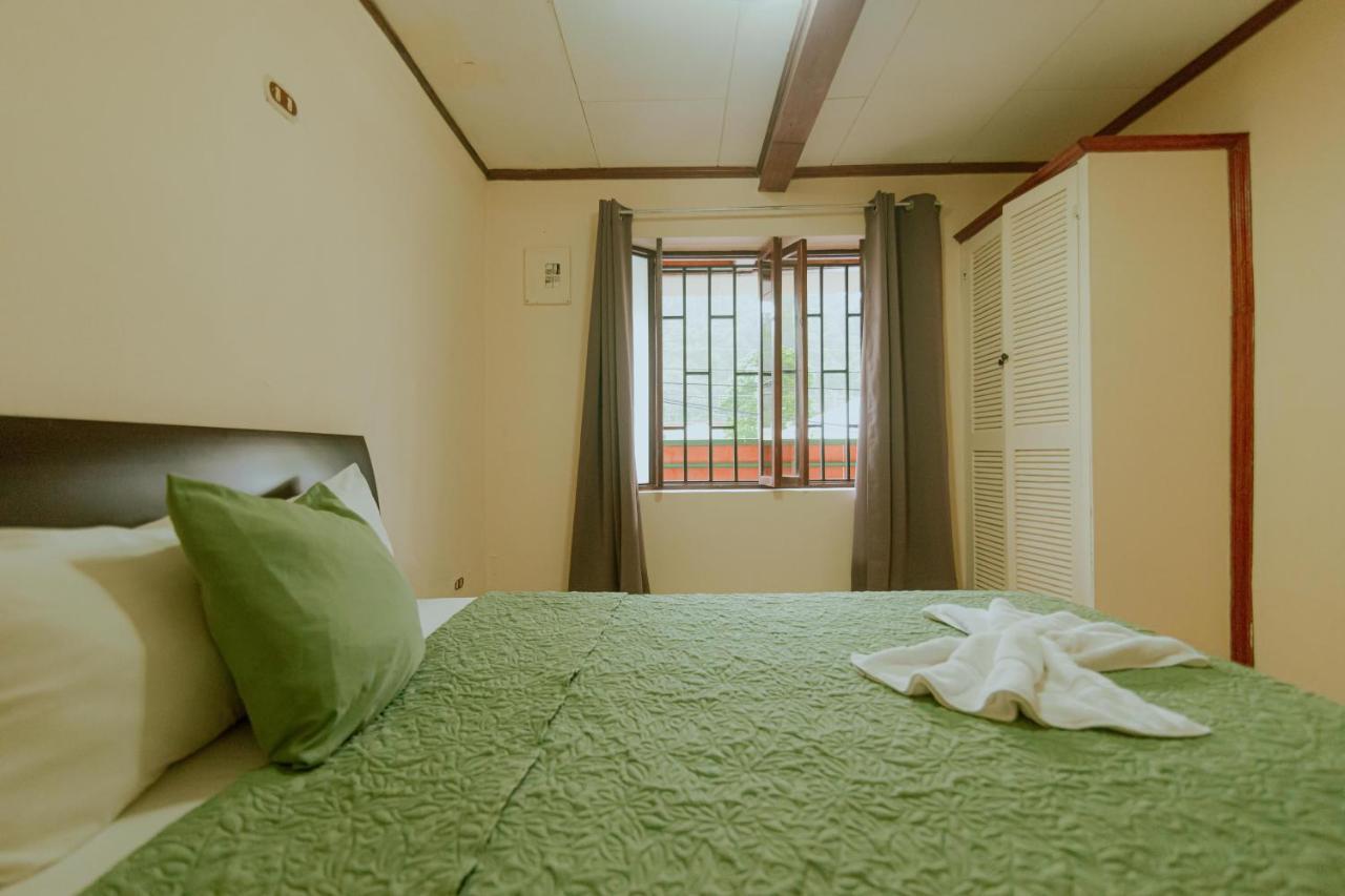 Quepos Inn 외부 사진