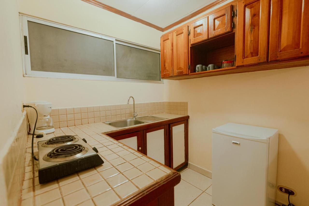 Quepos Inn 외부 사진